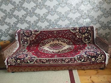 divan kafe: Klassik üslubda mebel dəsti - Tərkib: 1 ədəd üçnəfərlik divan və 2 — 2