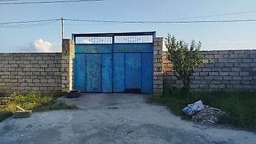 roma: Metall darvaza – ikiqat açılan, üst hissəsi barmaqlıqla. - Material — 2