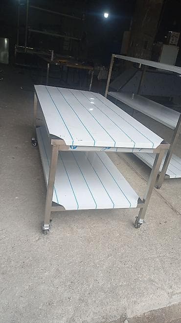 Təkərli paslanmaz stol - Material: tam paslanmaz polad konstruksiya