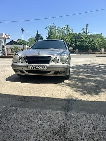 mersede: Mercedes-Benz E 220: 2.2 l | 2002 il Universal — 9