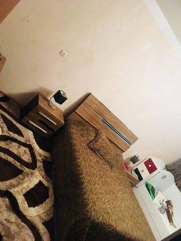 1 otaqlı kohnə tikili: Bakı, 4 otaqlı, Köhnə tikili, m. Azadlıq Prospekti, 100 kv. m — 4