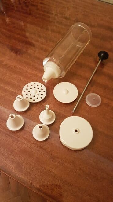 tort ata ucun: ○ Tort bəzəmək üçün böyük şpriz ○ Təzə. Pribaltika istehsalı — 8