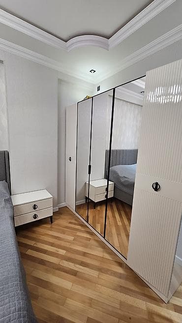 həzi aslanov: Həzi Aslanov metrosunun düz yanındakı yeni tikili binada 8 ci — 9