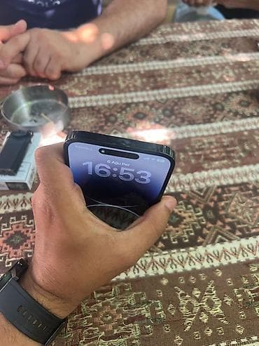 apple m1: IPhone 14 Pro Max, 256 GB, Qara, Simsiz şarj — 5