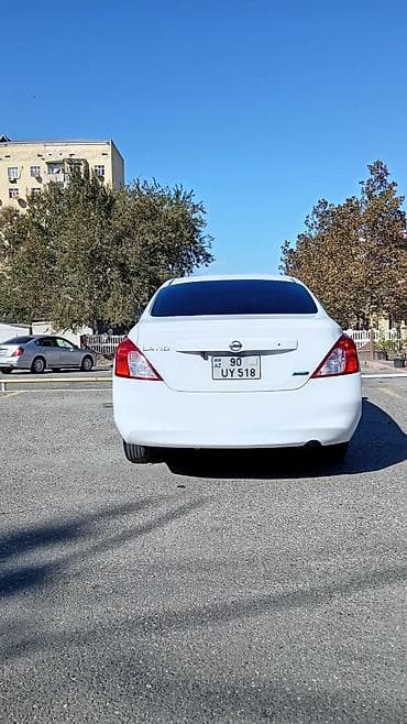Nissan Sunny: 1.2 l | 2013 il Sedan