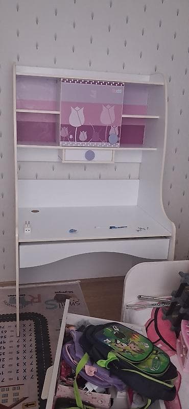 gence divan: Qız üçün, Yazı masası — 1