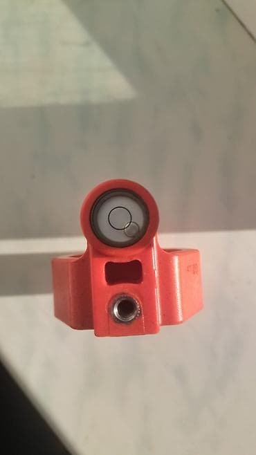 7771 ne demek: Leica Geosystems GMP111 miniprizma . Prima şüşəsində cırda cızıq — 3