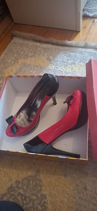 qırmızı ayaqqabı: Qadın klassik tufliləri – qırmızı/qara, bantlı model 39 razmer TƏBİİ — 1