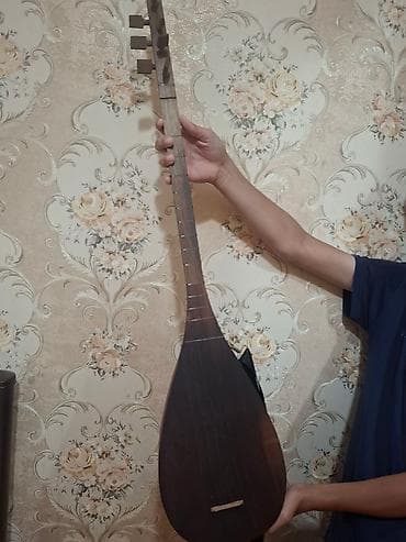 🎼 Satılır: Əla vəziyyətdə saz – 100 AZN 🎼 Saz tam əla vəziyyətdədir