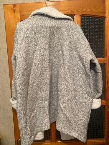 qadınlar üçün təbii dublyonkalar: Pull&Bear Qadin ust geyimi ici yun deyil sadece vorotnik ve qol — 6