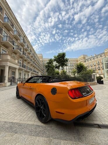 retro avtomobil satışı: Ford Mustang: 5 l | Kabriolet — 4