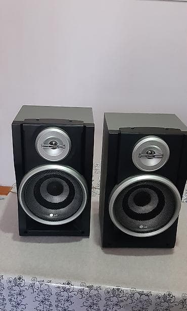 Musiqi mərkəzi,dinamiklər.Kolonkalar cütü 45azn. 60W,6 om