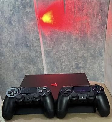 Sony PlayStation 4 Slim oyun konsolu 10 oyun var içində - Model: PS4