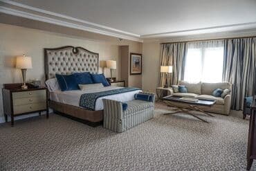 otaq yoldawi: ******"Bakida en ucuz hotel bizde iki neferlik otaq 30 azn — 1