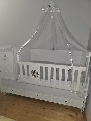 2 mərtəbəli çarpayılar: Oğlan və qız üçün, Beşik, Komod — 1