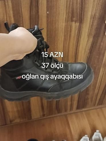 corab qiymetleri: Rəng - Qara Krossovkalar, Nike, Ölçü: 31, Oğlan üçün — 1