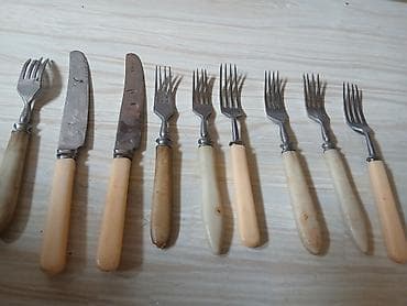 qedim samovar: Antik süfrə dəsti – çəngəl və bıçaqlar - Tərkib: 8 ədəd çəngəl, 2 — 1