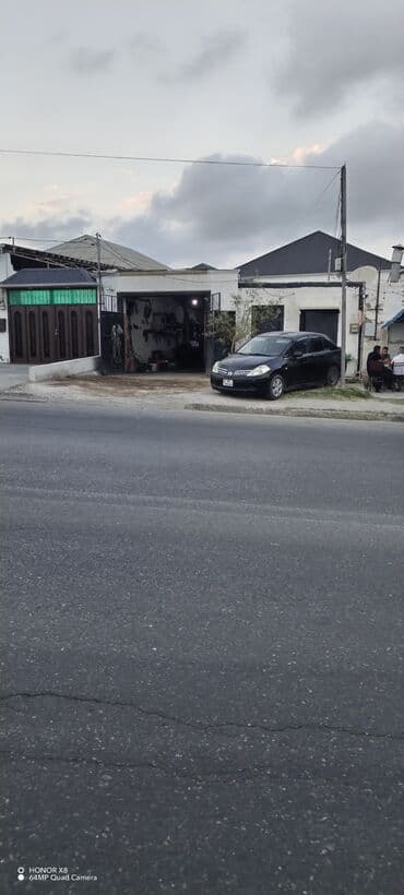 Əsas yol qırağı 3 otaqlı Ev satıram və Abyekt satıram 3 qara qapı 2 lalafo.az -da Əsas yol qırağı 3 otaqlı Ev satıram və Abyekt satıram 3 qara qapı 2