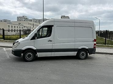 r15 mercedes: Mercedes-Benz Sprinter: 2.7 l | 2010 il — 4