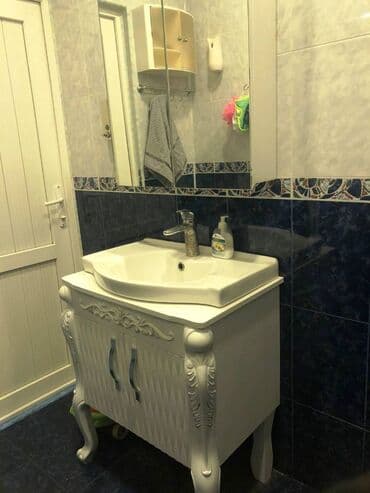 9 ci mikrorayon satilan evler: Bakı, 3 otaqlı, Köhnə tikili, 80 kv. m — 12