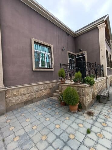 Qarajlar: Binə savxoza,160nomreli avtobusun axırıncı dayanacagindaməktəbə — 10