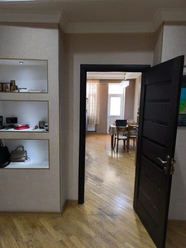 kirayə qarayev: 4 otaqli temirli satilir — 40