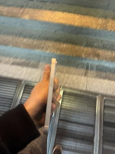 ipad 10th generation: IPhone 13, Ağ, Face ID — 4