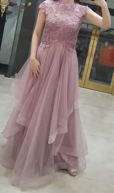 Laçın Ticaret merkezinden alinib. S razmer, çox az geyilib. Açıq sren