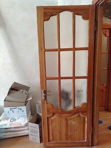 Şüşəli taxta otaq qapısı - Material: təbii ağac (laklı səth) — 1
