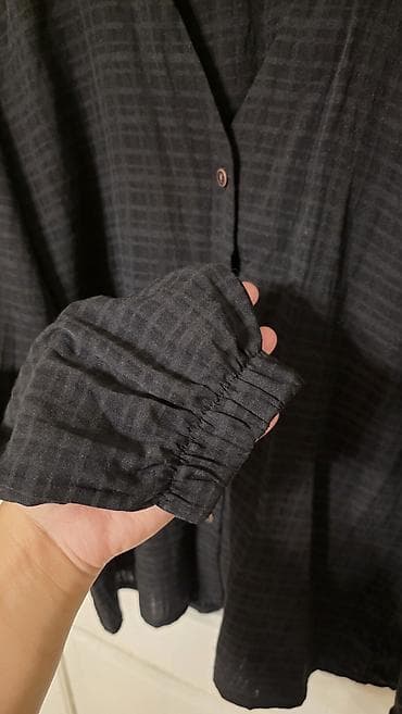 qara kişi sviterləri: Real alicoya endirim var.42 olcu. yenidir. geyinilmeyib.metrolara 2 — 2