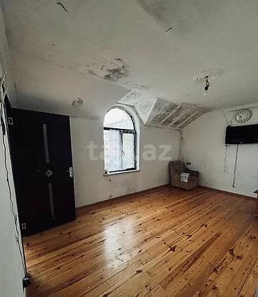 evlerin kreditle satisi: 2 otaqlı mənzil – şəhər daxili məhəllədə Plan və sahə: - 2 ayrı otaq — 7