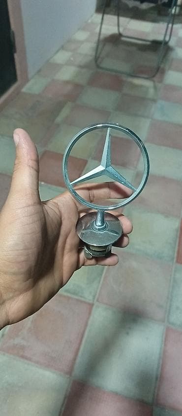 bmw e39 lip: Mercedes-Benz kapot emblemi - Klassik üçşaxəli ulduz dizaynı, dairəvi — 1
