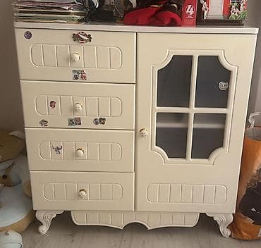 usag krafati: Uşaq otağı üçün klassik üslubda ağ mebel dəsti — 3