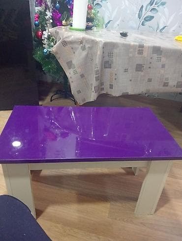 Sınığı falan yoxdu evde yer tutduğundan satılır