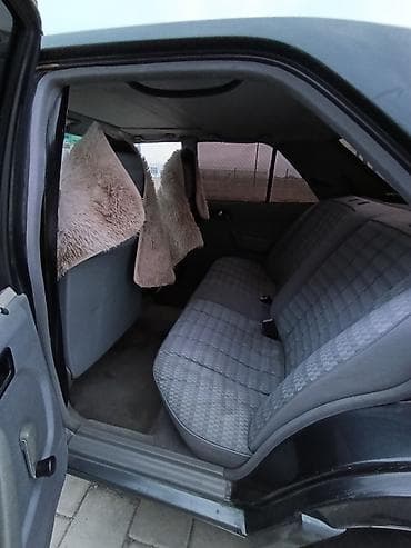 Mercedes-Benz 190: 0.2 l | 1994 il Universal — 9