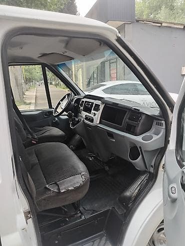 ford yük: Ford Transit mikroavtobus - Korpus: ağ rəng, 4 yan qapı (sürgülü yan — 5