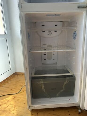 cinar xaladelnik: 2 qapılı Samsung Soyuducu Satılır, rəng - Ağ, Təkərli — 3