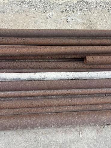 divar ici unitaz: Metal borular – müxtəlif uzunluqlarda, ümumi təqribən 500 metr - — 1