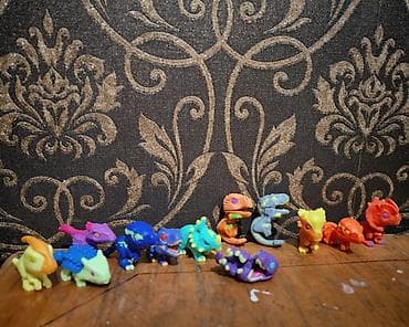 Kinder joy jurastic Park seriyasından kinder oyuncaqları kolleksiya