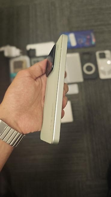 телефон fly cumulus 1: Xiaomi 15, 256 ГБ, цвет - Зеленый, 
 Сенсорный, Отпечаток пальца, Беспроводная зарядка — 3