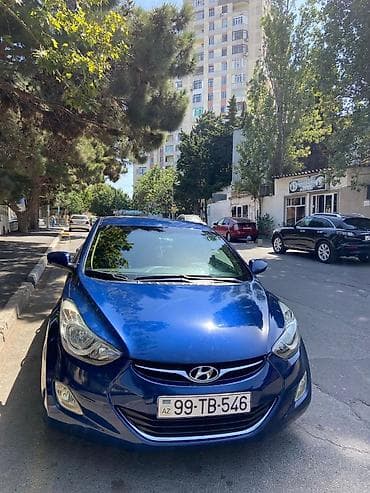 kia optima 2013: Hyundai Elantra: 1.8 l | 2013 il Sedan — 5