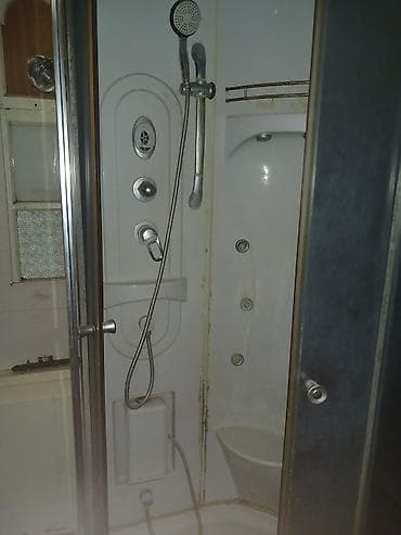 almaniyada saat: İşlənmiş Üstü qapalı kabina, Künc üçün, Ödənişli çatdırılma, Rayonlara çatdırılma — 3