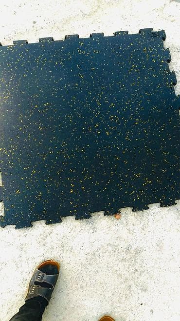 kreditle xalca satişi: Rezin yer ortuyu Qalinliq 2,2 Olcu 1/1 Qiymet kvadrati 28manat(biri — 1