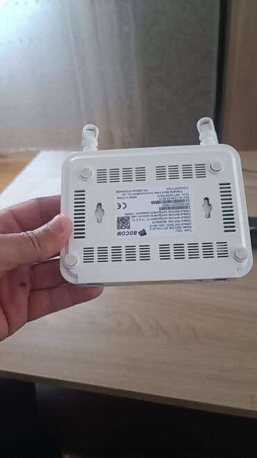 Kompüter ehtiyyat hissələri: Modem Satilir Yeni vezyyetedir az istifade olnub qiymet 35 manat — 3