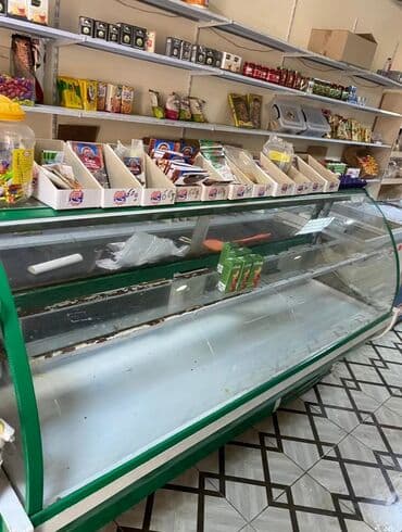 soyuducu et ucun: Mağaza vitrin soyuducusu - Tip: şaquli ön tərəfi qabarıq şüşəli — 1