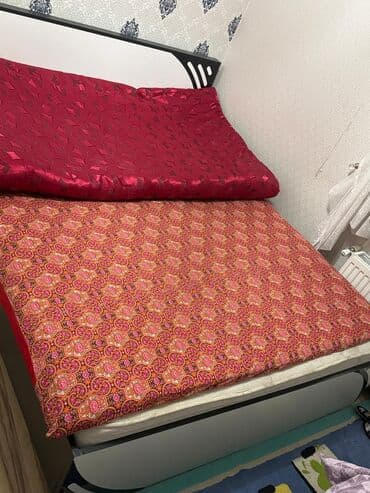 Divan və masa dəstləri: İkinəfərlik çarpayı, Matras ilə — 1