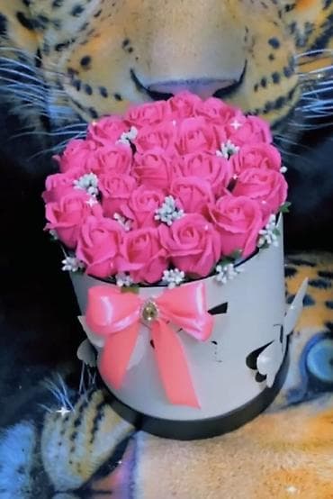 Tekstil: Dekorativ gül kompozisiyası – qutu içində çəhrayı güllər - Tərkib — 4