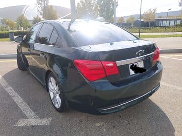 автомобиль фольксваген поло: Chevrolet Cruze sedan – yaşıl metalik rəng, sport üslublu kuzov paketi — 1