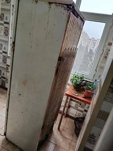 netbook satiram: İki kameralı soyuducu Xüsusiyyətlər: - Üst bölmə: dondurucu, aşağı — 4