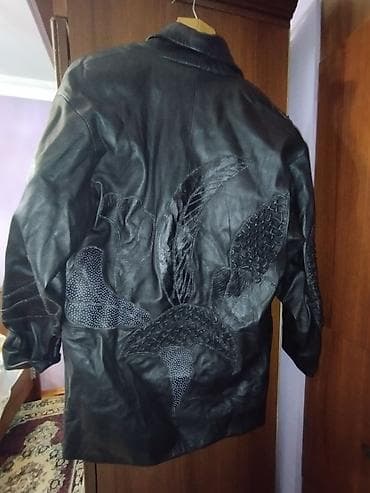 Kişi Geyimləri: Продается кожаная куртка. Натуральная кожа размер L — 2